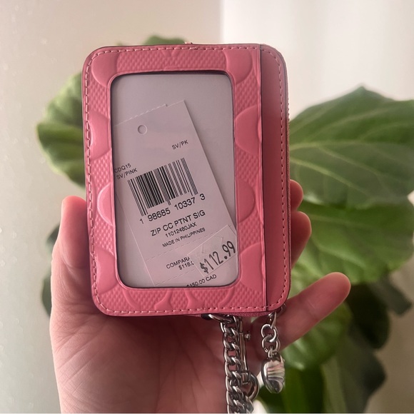 NWT Coach! Zip Card Case
In Signature Leather With Heart Charm 🌸 - Picture 6 of 6